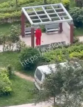 红衣上吊事件